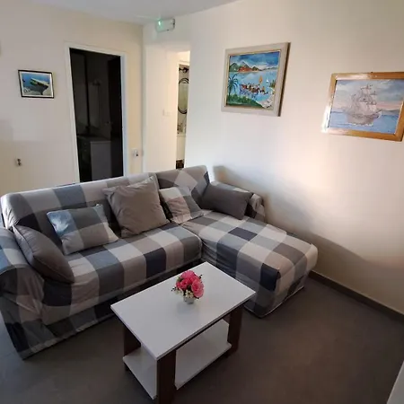 Damjan Apartment