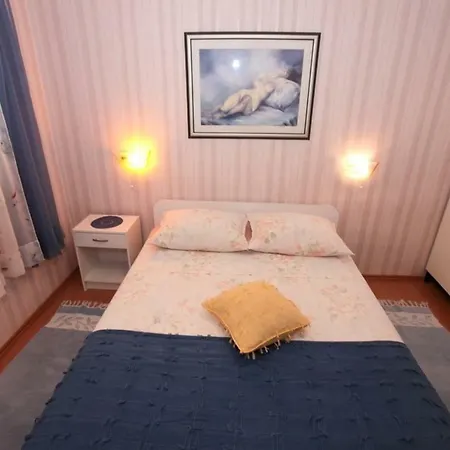 Damjan Apartment