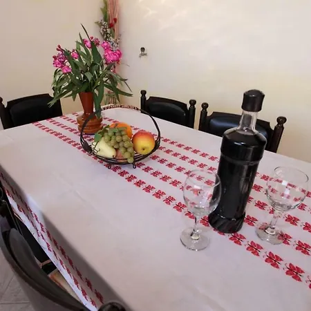 Damjan Apartment